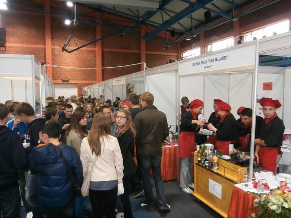 foto/PREZENTACIJA OBRTNIČKIH ZANIMANJA NA 17. OBRTNIČKOM I GOSPODARSKOM SAJMU U KRIŽEVCIMA