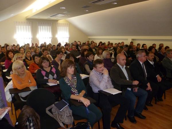 foto/ODRŽANA PREZENTACIJA ZAKONA O FISKALIZACIJI U PROMETU GOTOVINOM